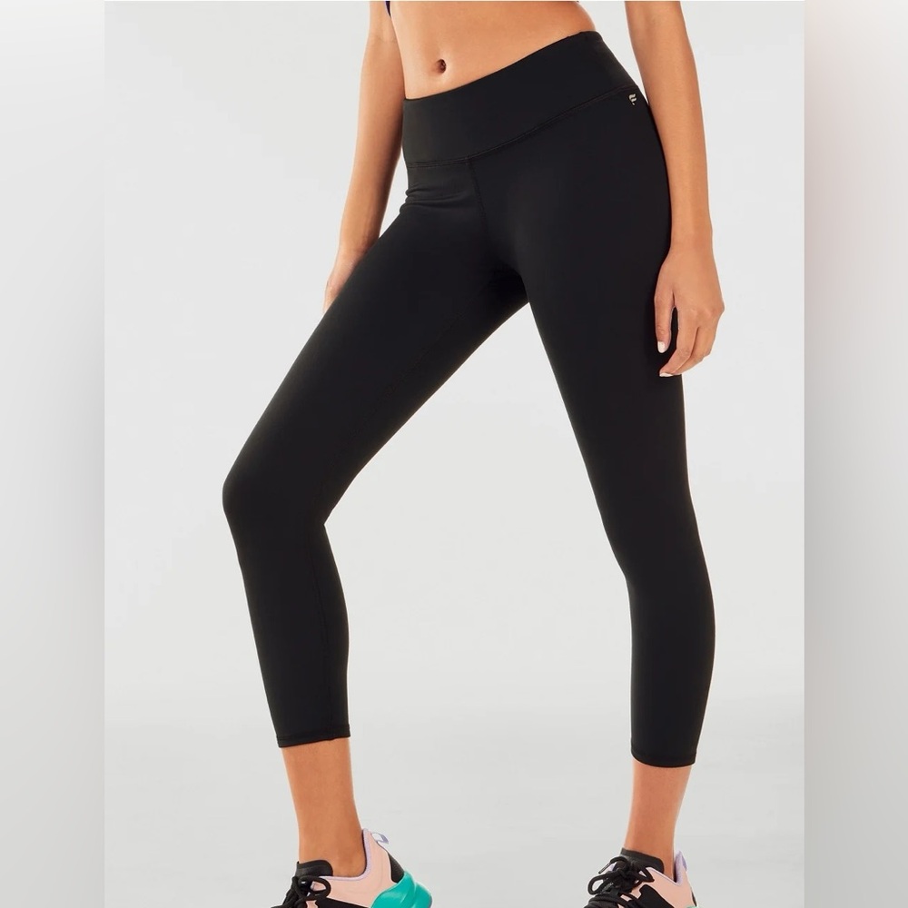 Fabletics PowerHold legging capri in black, like new, size S